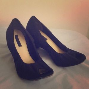 Bandelino Rouched Wedge